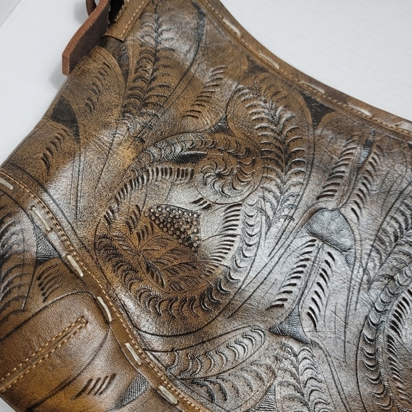 Leaders in Leather Handtooled Classic Tooled Shoulder Bag Medium Braided Strap - Picture 2 of 12